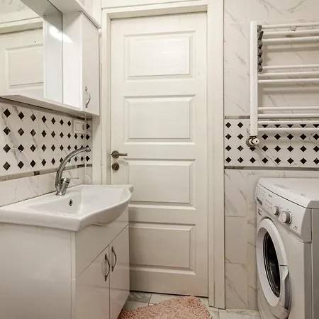 Apartment Cozy Flat Close To Various Malls In Kagithane