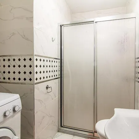 Cozy Flat Close To Various Malls In Kagithane *